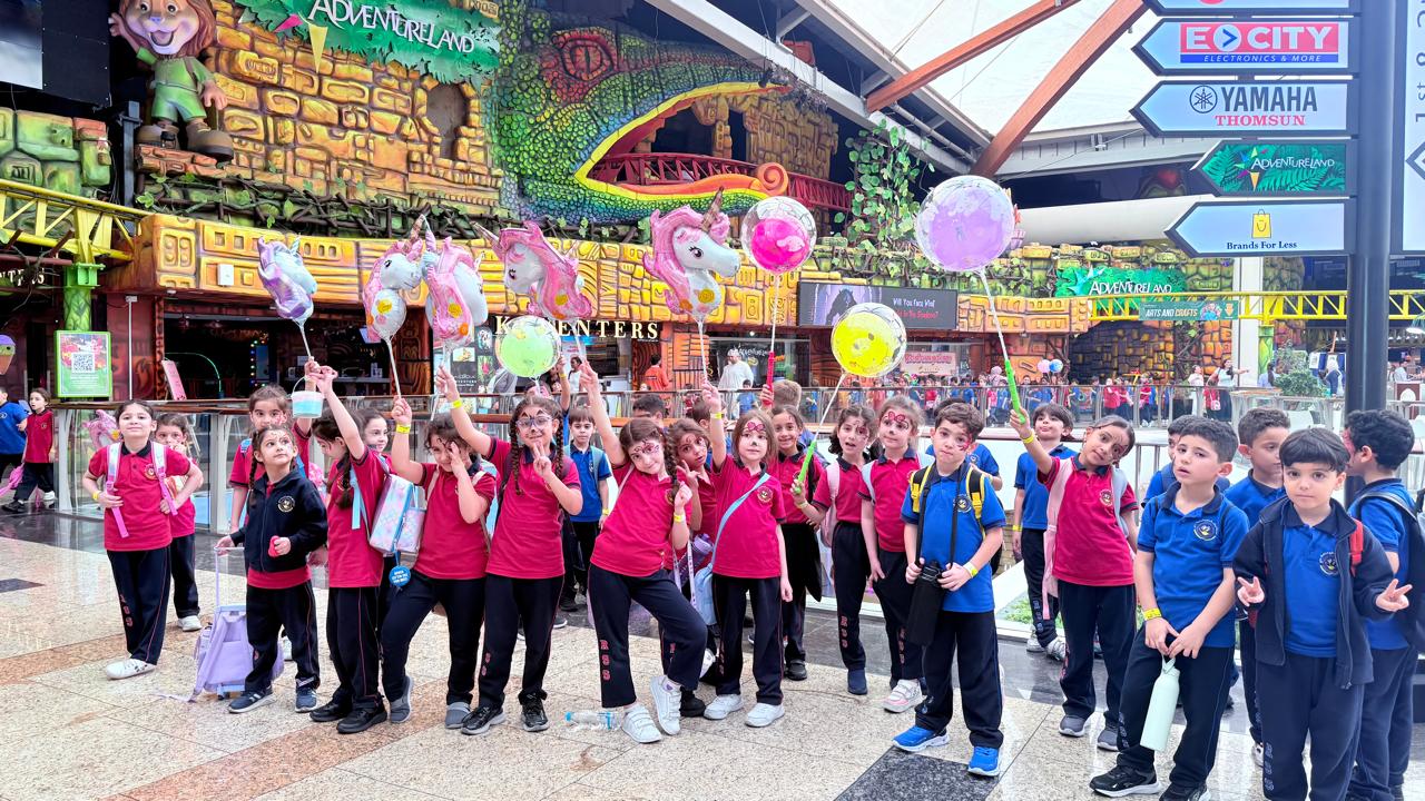 رحلة ترفيهية لطلاب الصف الاول إلى adventure land في مركز الصحارى 