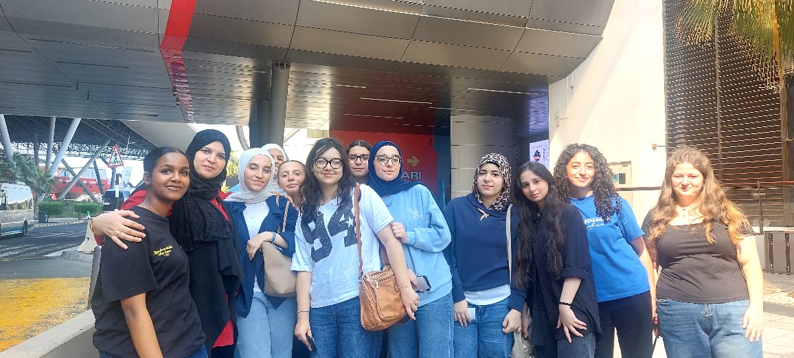 رحلة ترفيهية لطلبة الصفوف (7-10) بنات إلى (فراري وورلد) - أبو ظبي