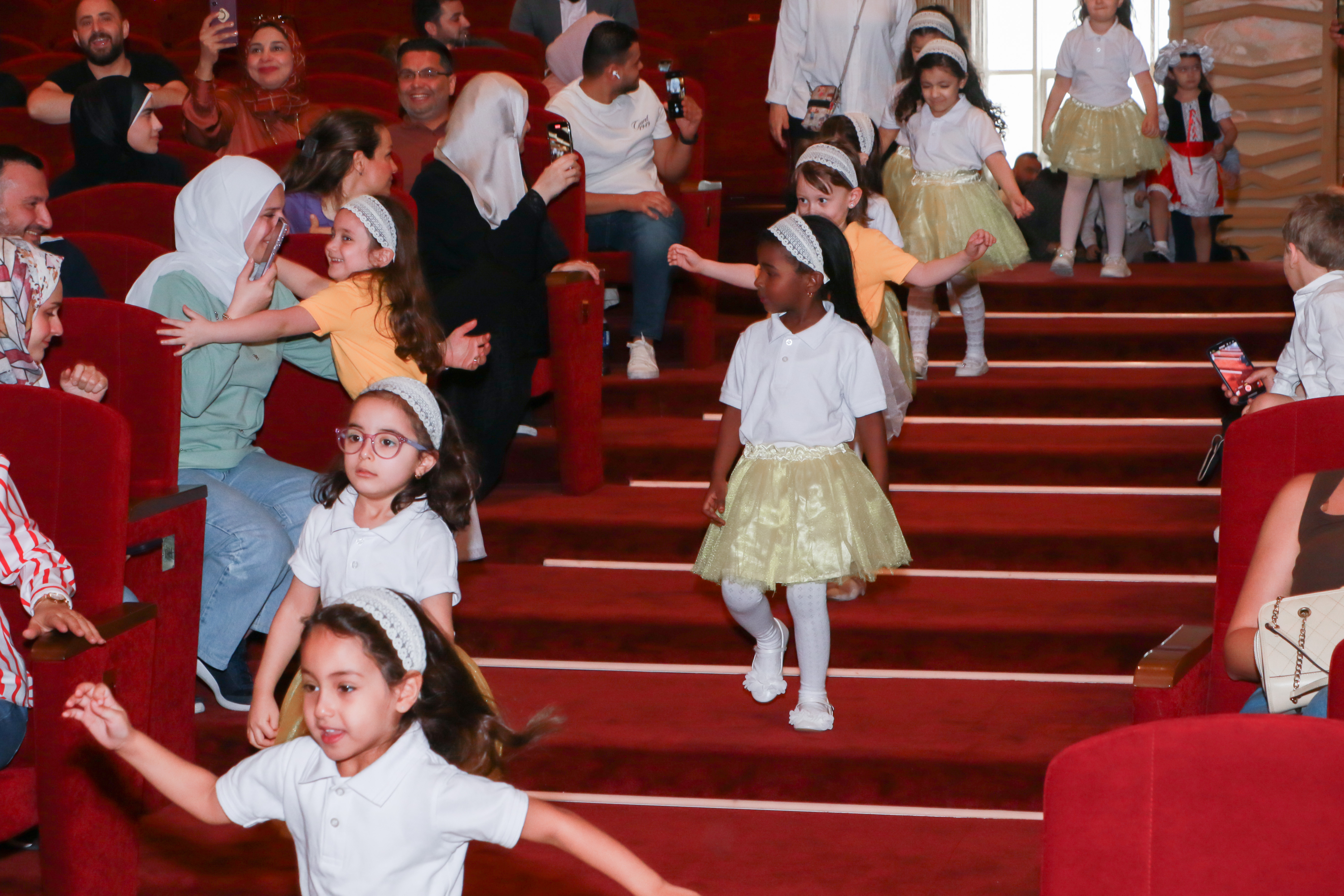 kindergarten English Hour