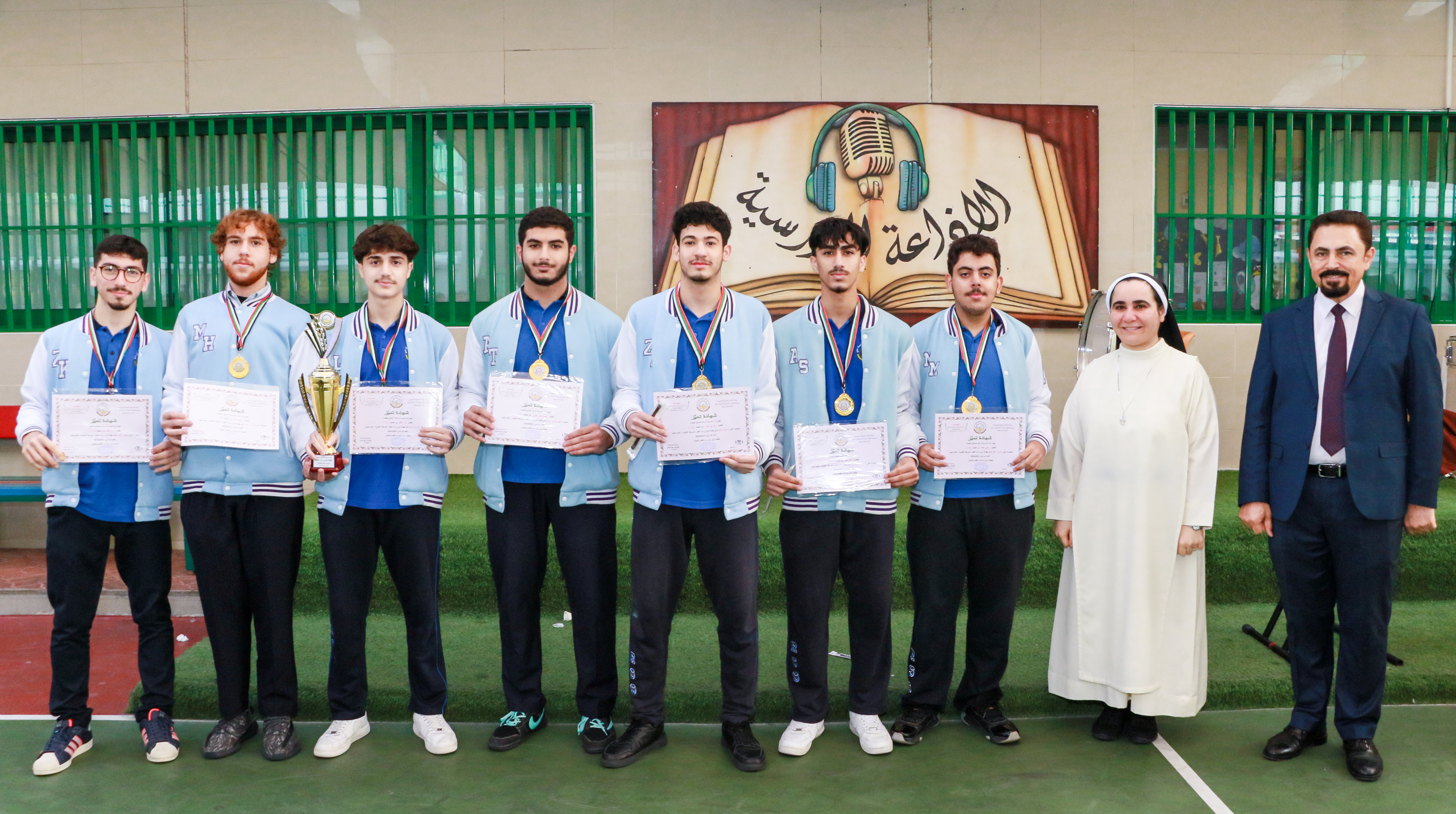 تكريم الطلاب الفائزين بمسابقة ( دوري كرة القدم للبنين  ) 