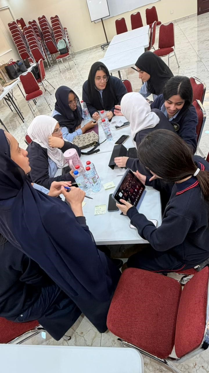 «مخيم الابتكار»  بنات بالتعاون مع مؤسسة إنجاز الإمارات 