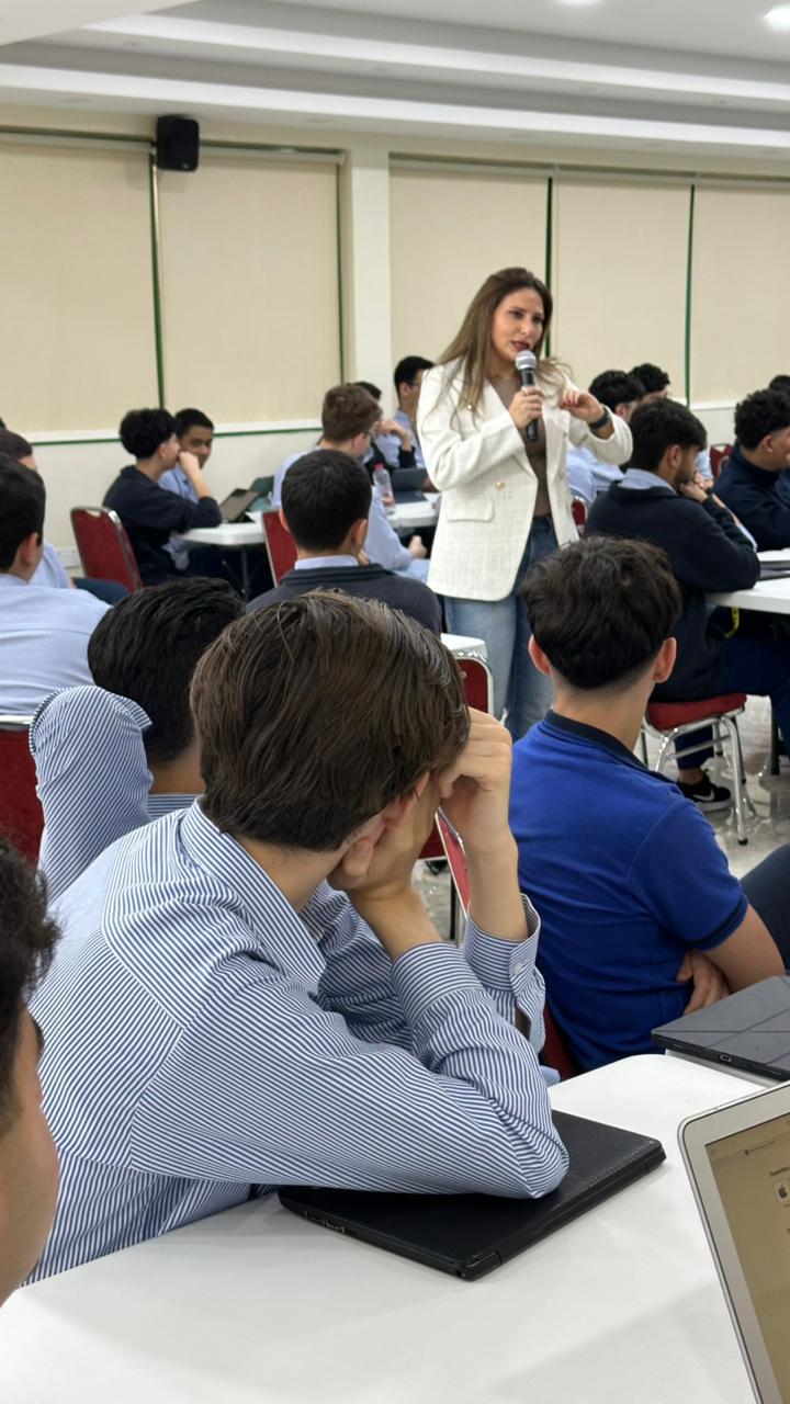  ورشة مميزة حول الذكاء الاصطناعي من مايكروسوفت بالتعاون مع مؤسسة إنجاز الإمارات