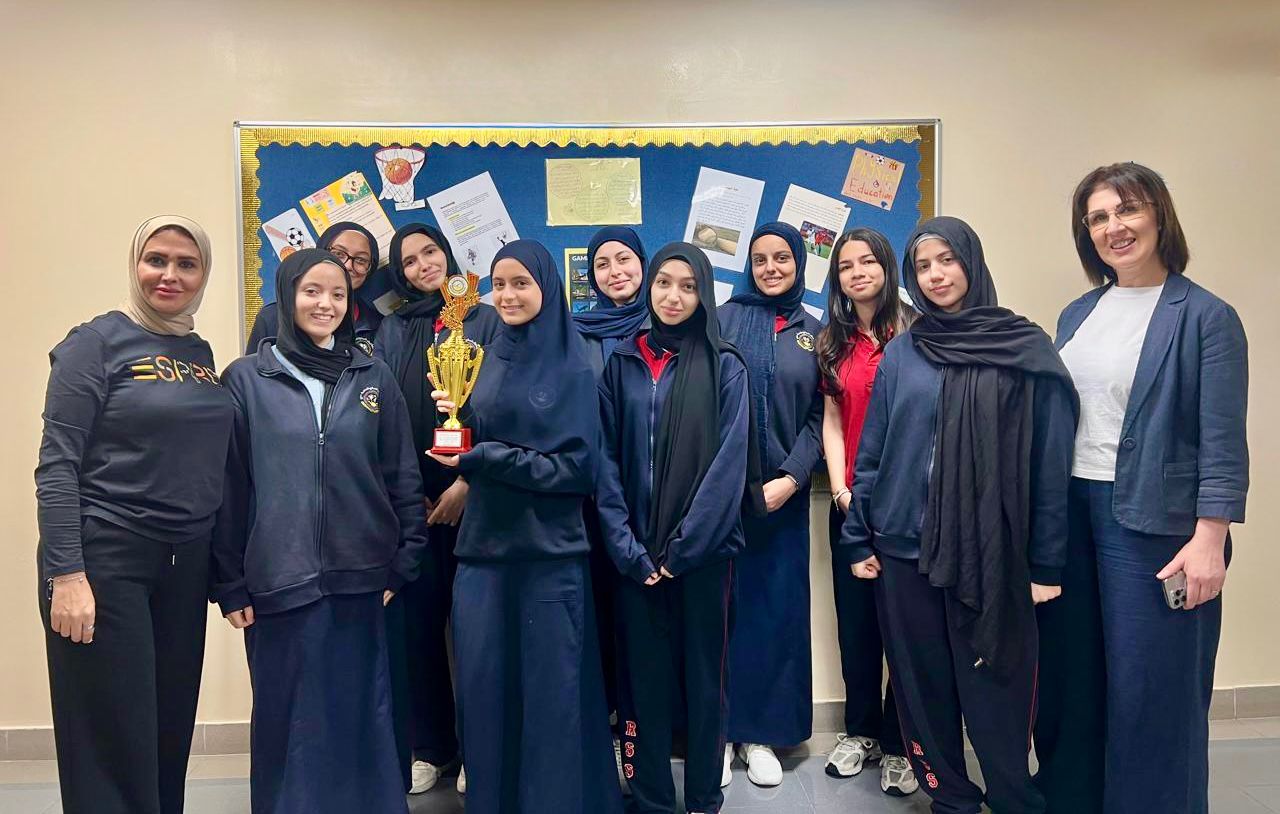 دوري كرة السلة لطالبات الصف