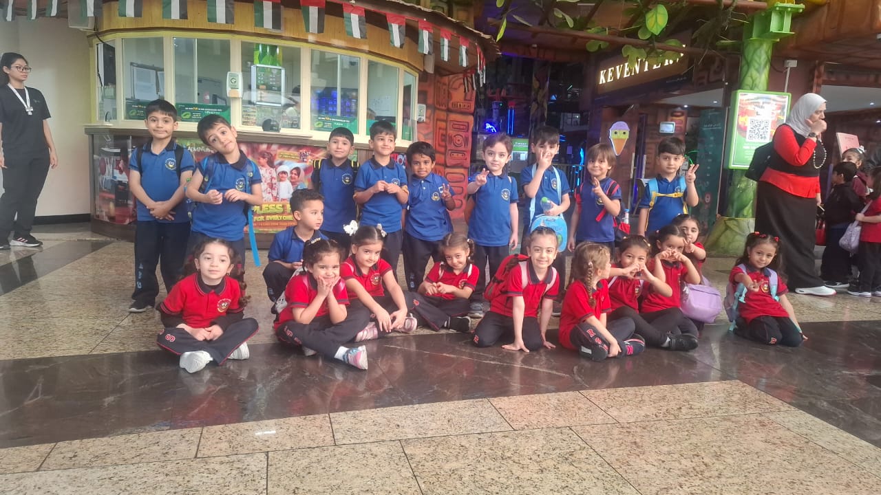  رحلة ترفيهية لطلاب الروضة الأولى إلى adventure land في مركز الصحارى