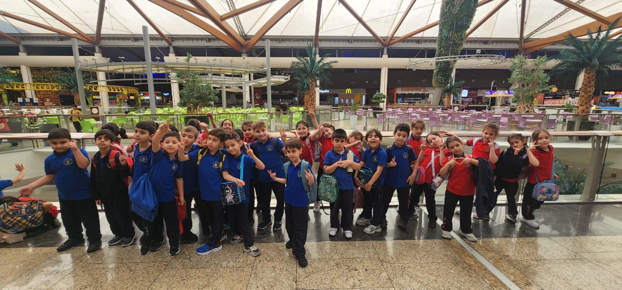 رحلة ترفيهية لطلاب الصف الاول إلى adventure land في مركز الصحارى 