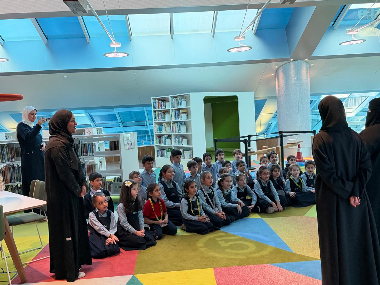 زيارة علمية ثقافية لمكتبة محمد بن راشد