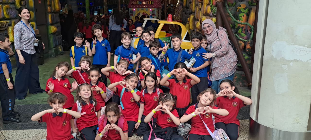 رحلة ترفيهية لطلاب الصف الاول إلى adventure land في مركز الصحارى 