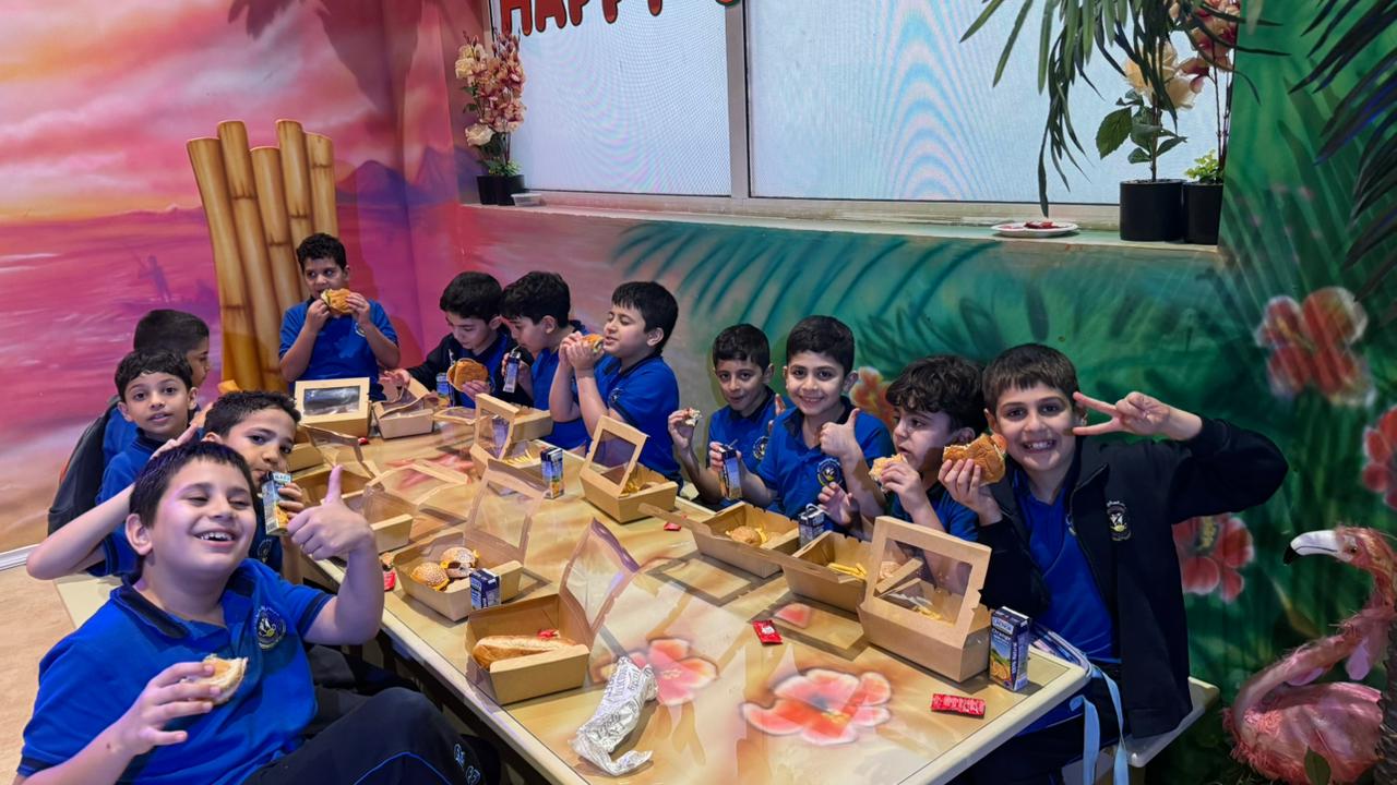 رحلة ترفيهية لطلبة الصف الثالث إلى Ready Set Go في دبي