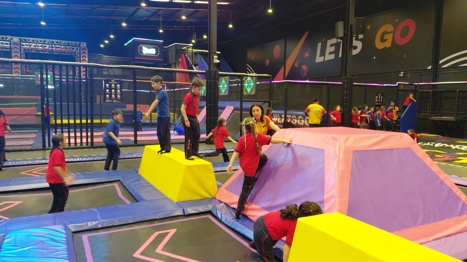 رحلة ترفيهية لطلاب الصف الثاني الى black bunny في القوز - دبي 