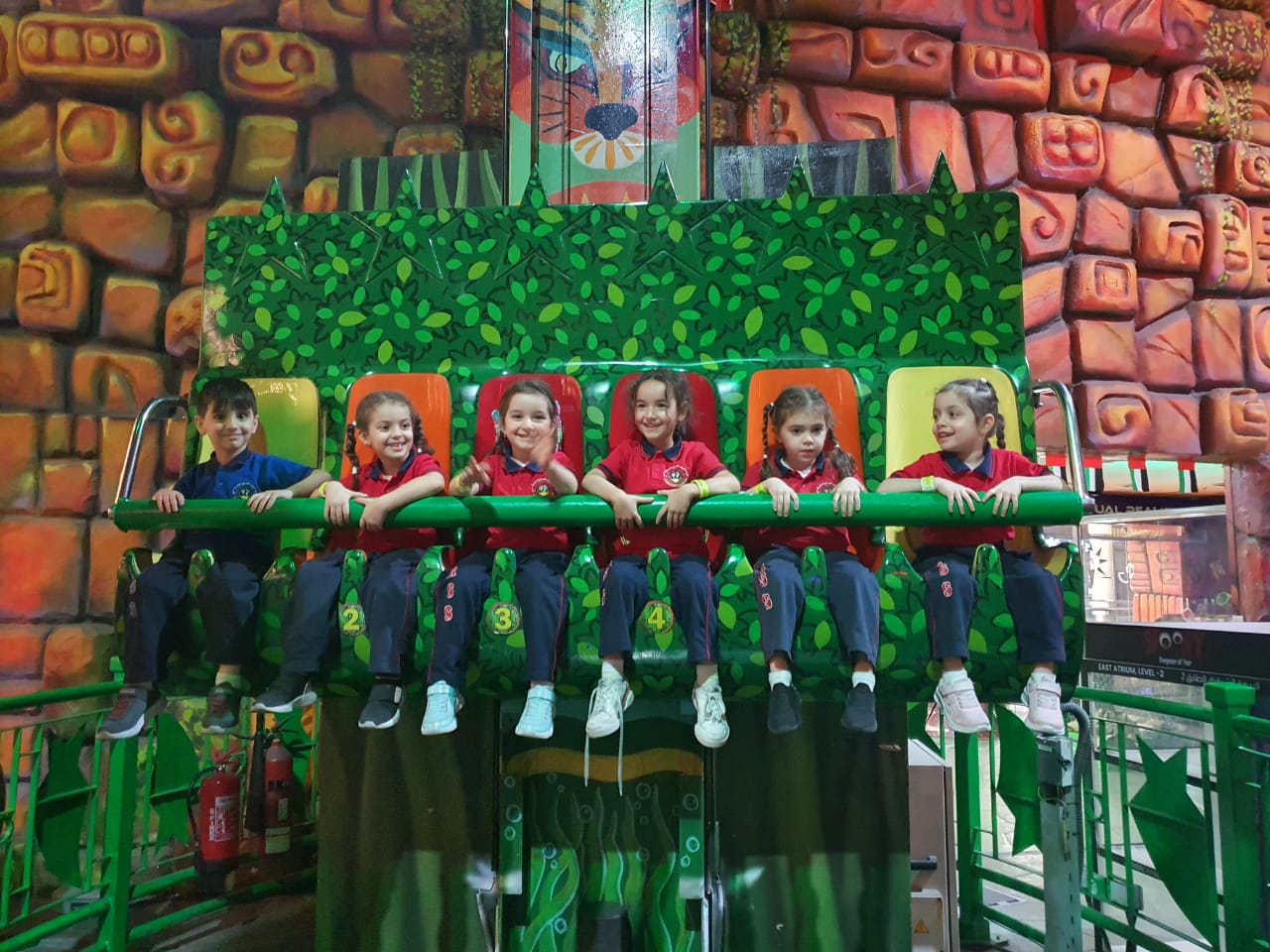  رحلة ترفيهية لطلاب الروضة الأولى إلى adventure land في مركز الصحارى