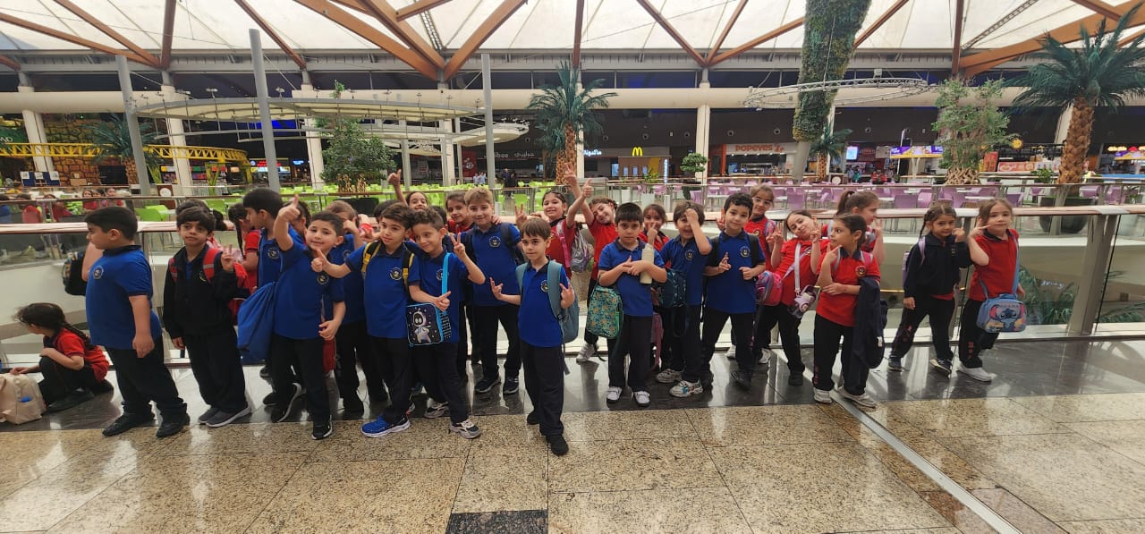 رحلة ترفيهية لطلاب الصف الاول إلى adventure land في مركز الصحارى 