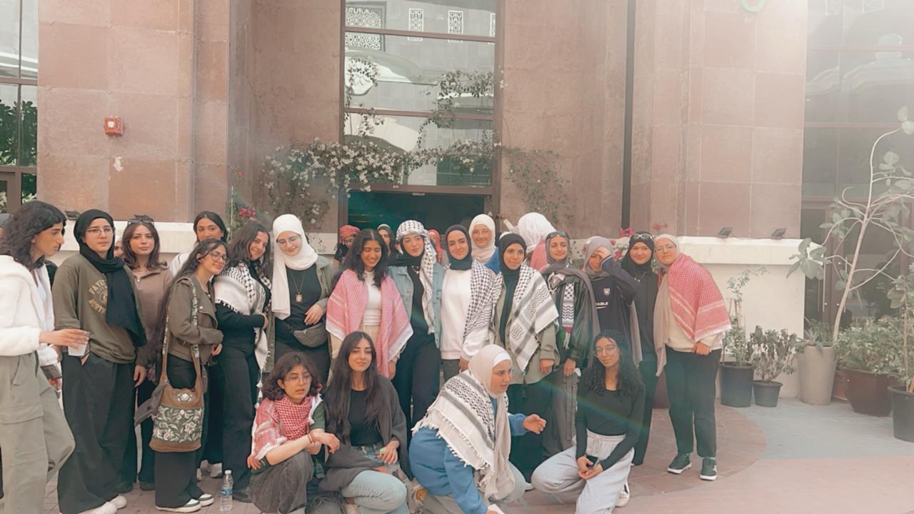 رحلة الصفوف ( 10-11-12)  بنات إلى صحراء سفاري دبي 
