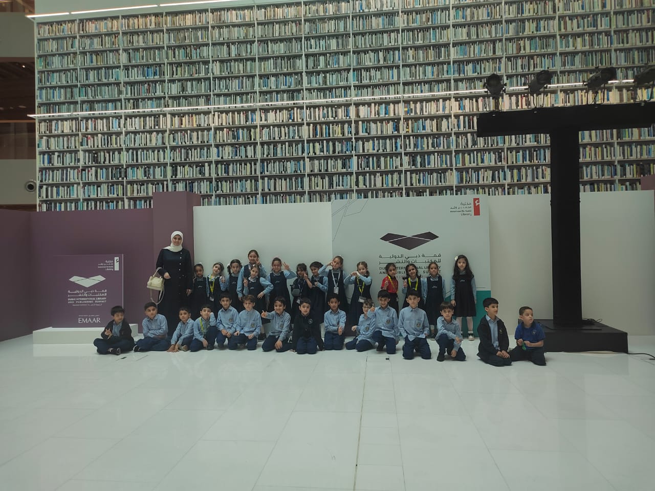 زيارة علمية ثقافية لمكتبة محمد بن راشد