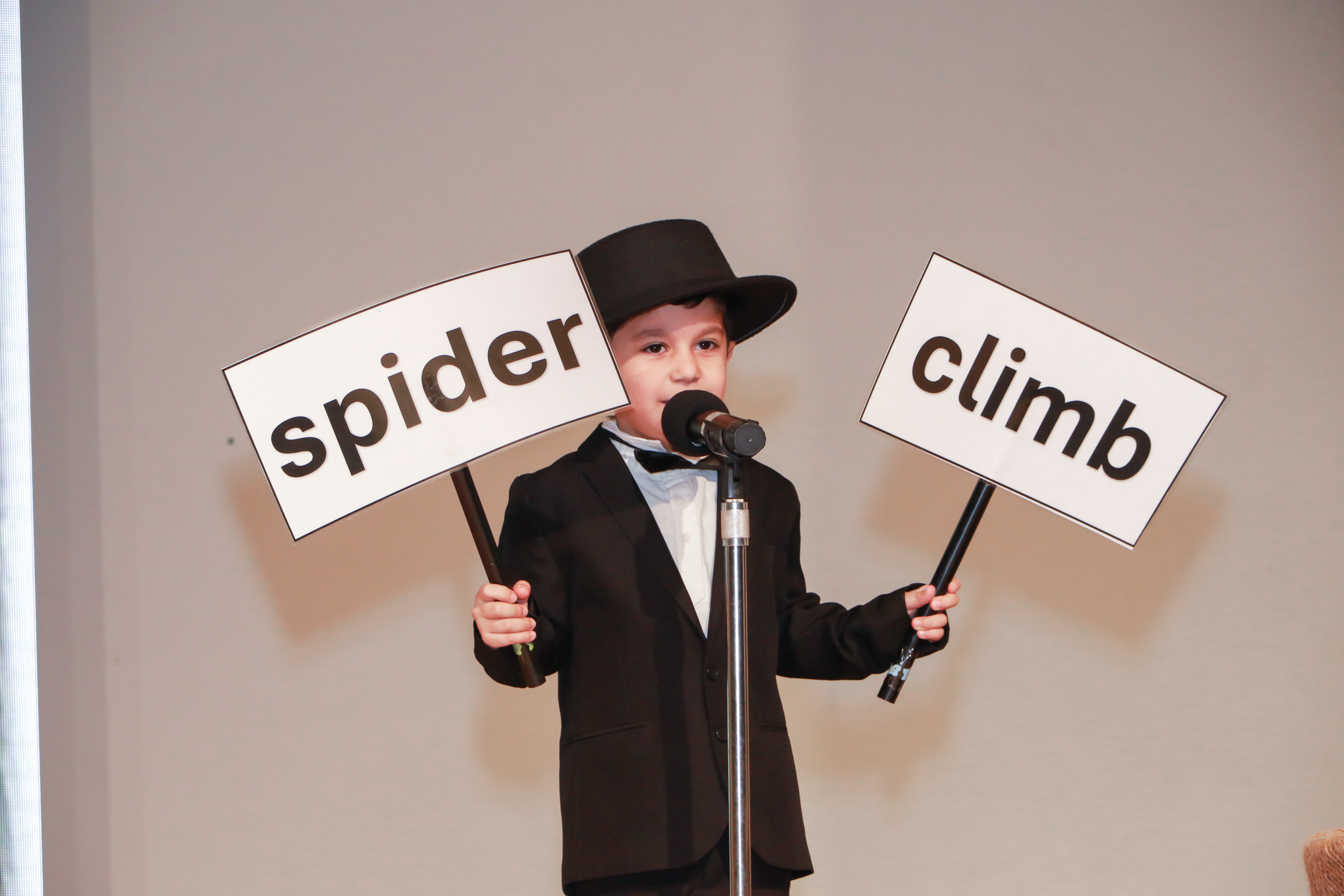 kindergarten English Hour