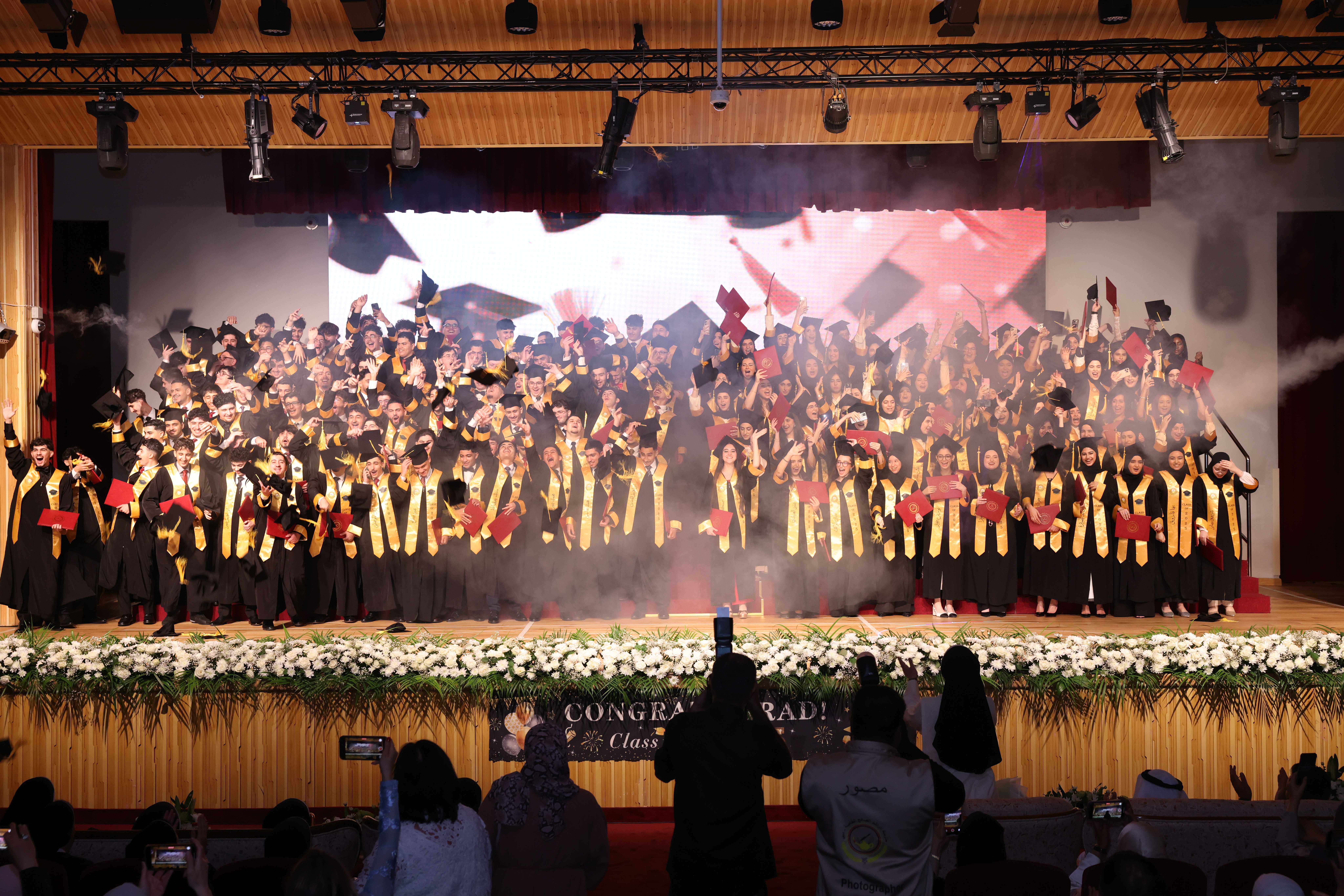 تخريج الصف الثاني عشر 2025