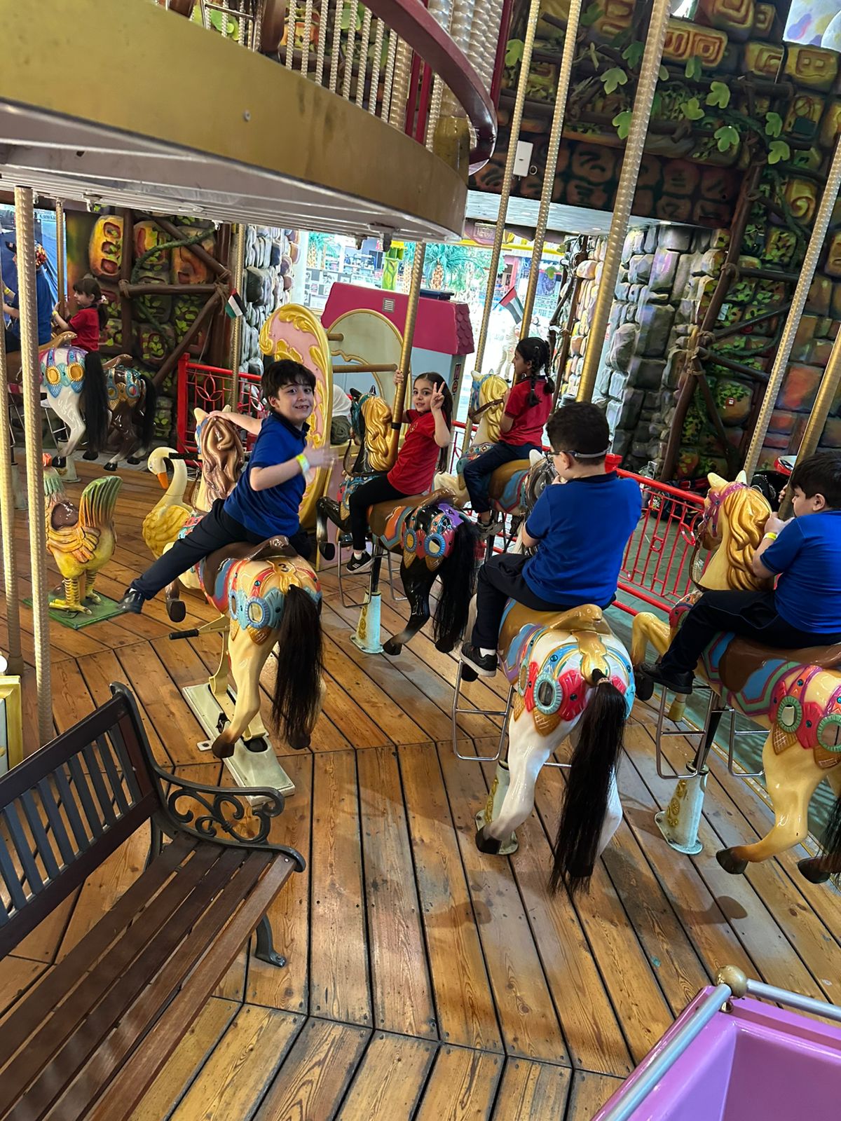 رحلة ترفيهية لطلاب الصف الاول إلى adventure land في مركز الصحارى 