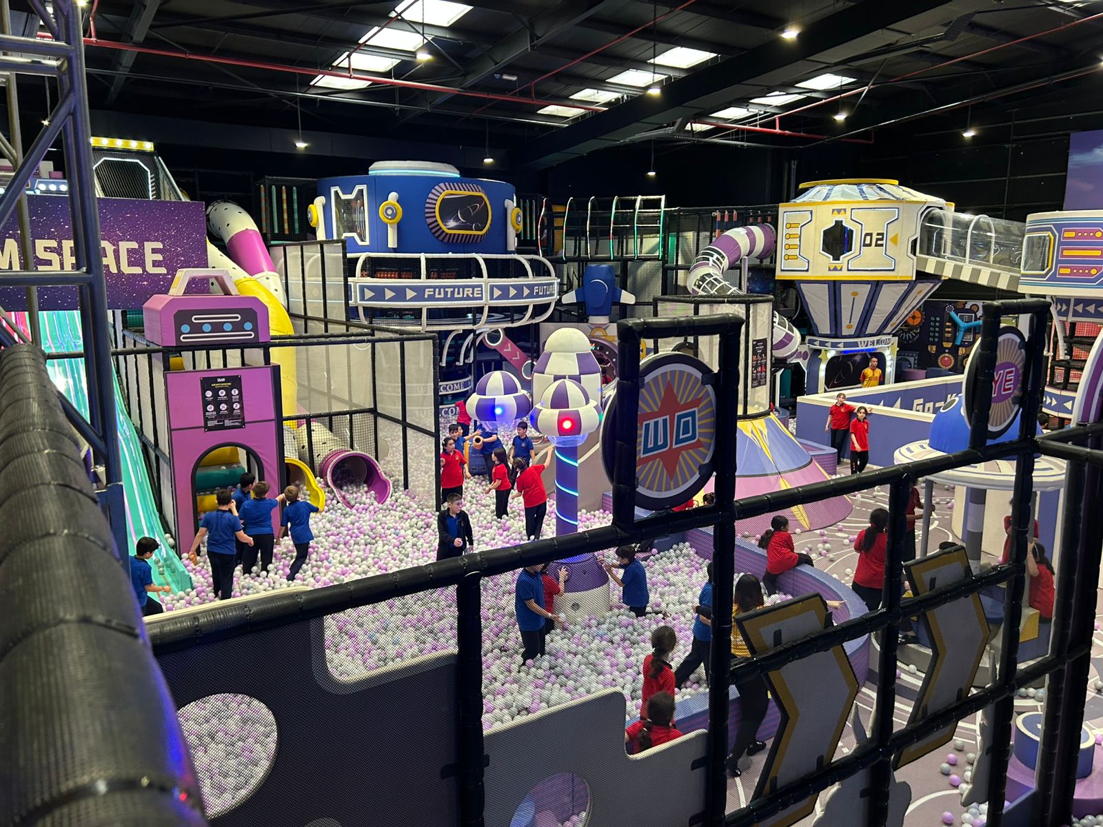 رحلة ترفيهية لطلبة الصف الرابع إلى Black bunny في دبي