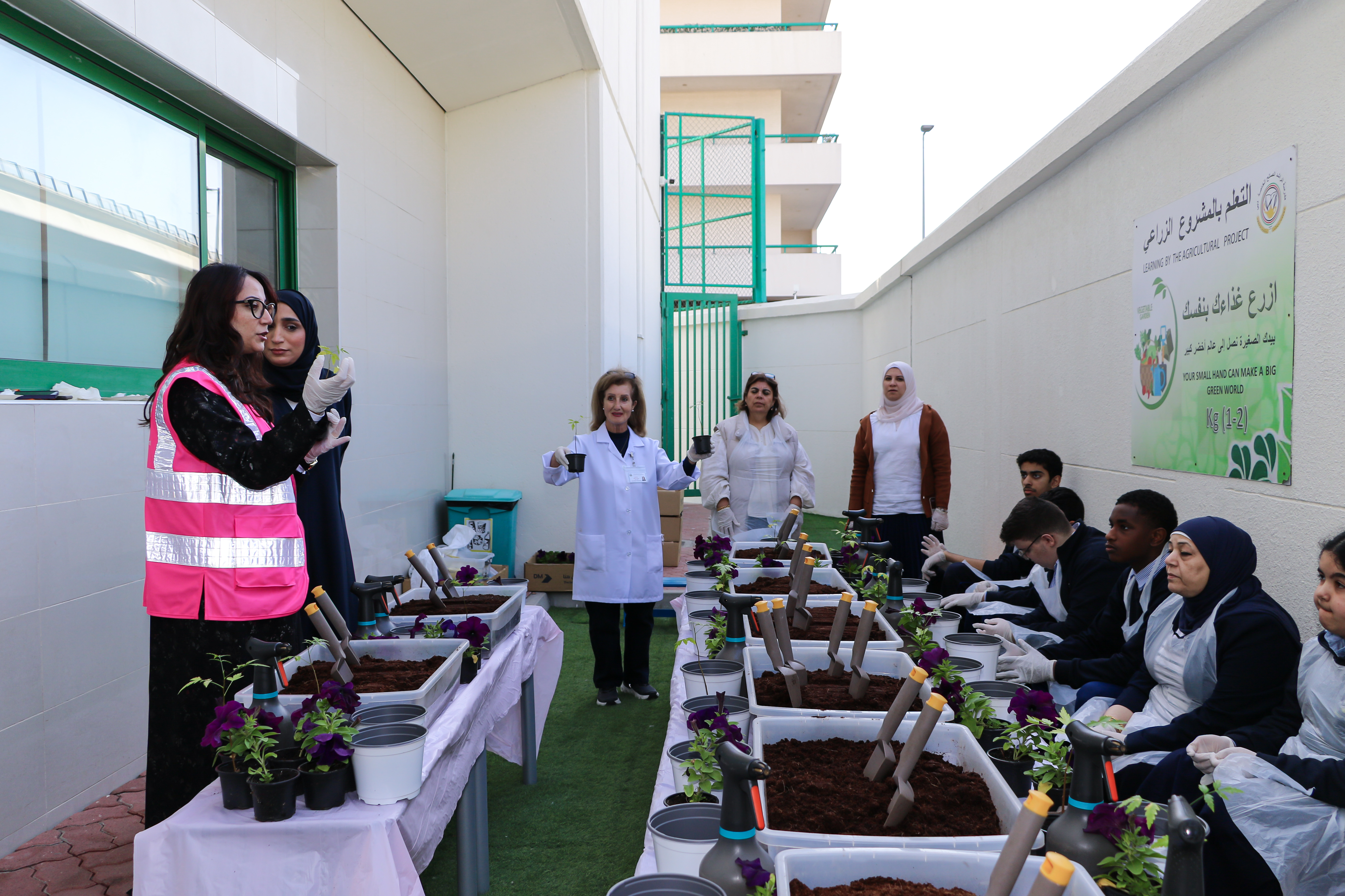 ورشة عمل زراعية ( ماذا ازرع في حديقتي ) بالتعاون مع بلدية دبي