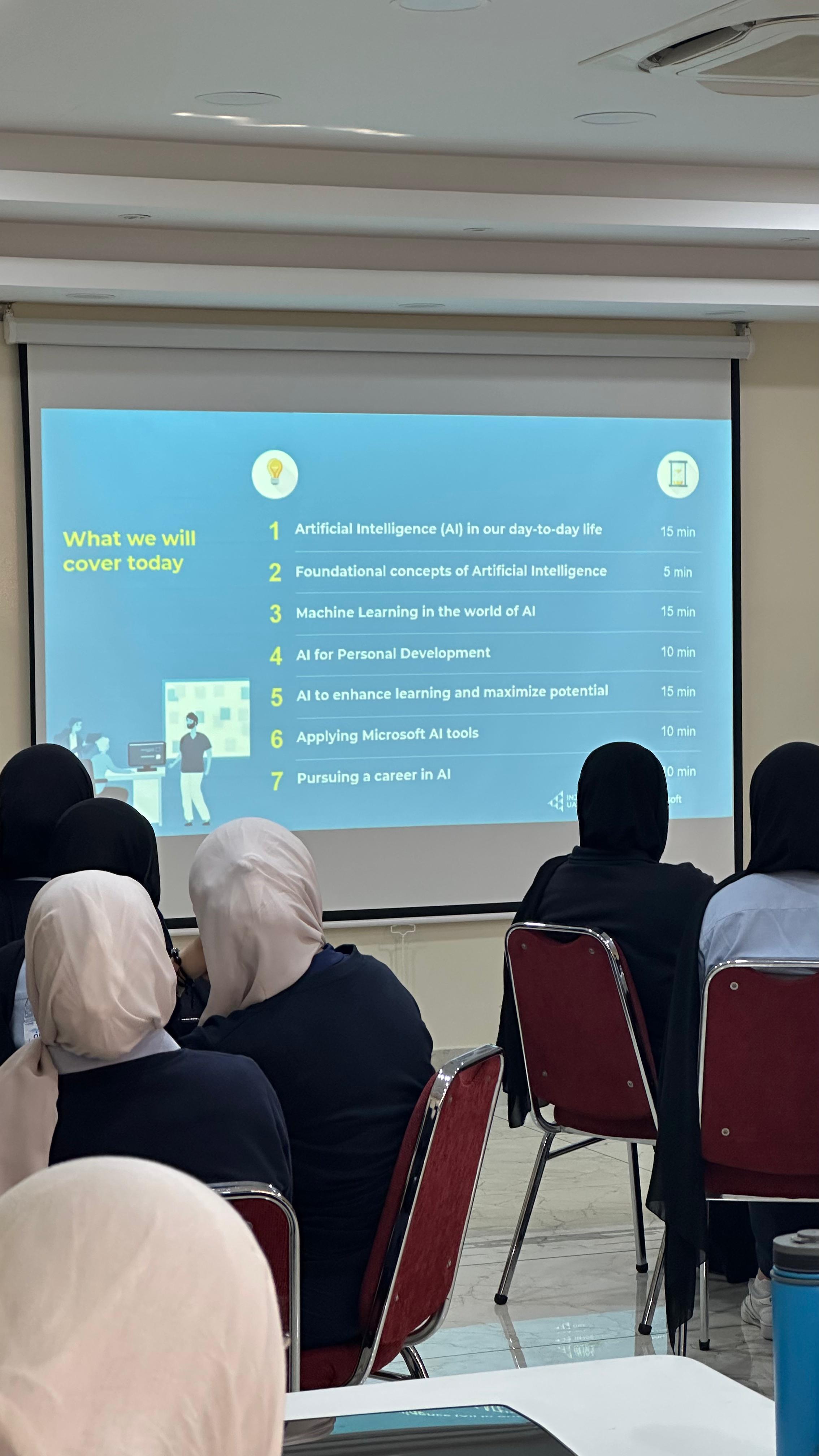  ورشة مميزة حول الذكاء الاصطناعي من مايكروسوفت بالتعاون مع مؤسسة إنجاز الإمارات