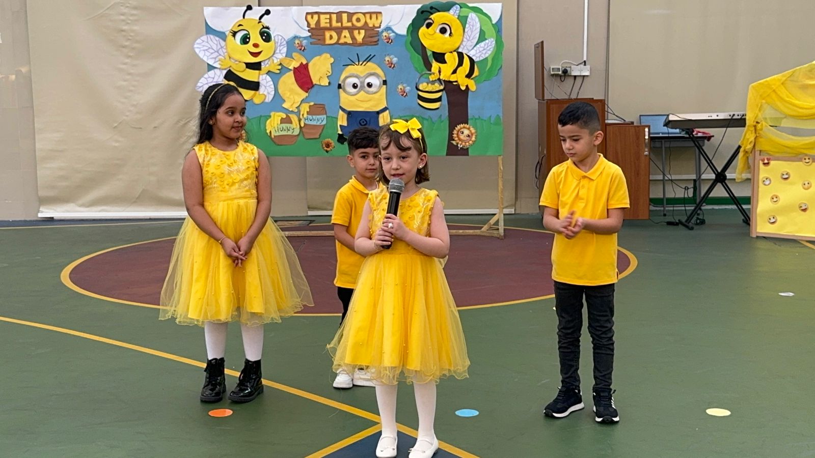 يوم اللون الأصفر