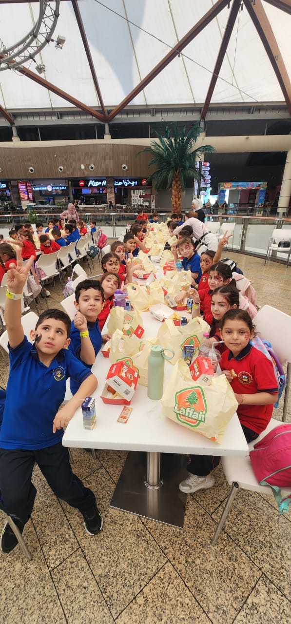 رحلة ترفيهية لطلاب الصف الاول إلى adventure land في مركز الصحارى 