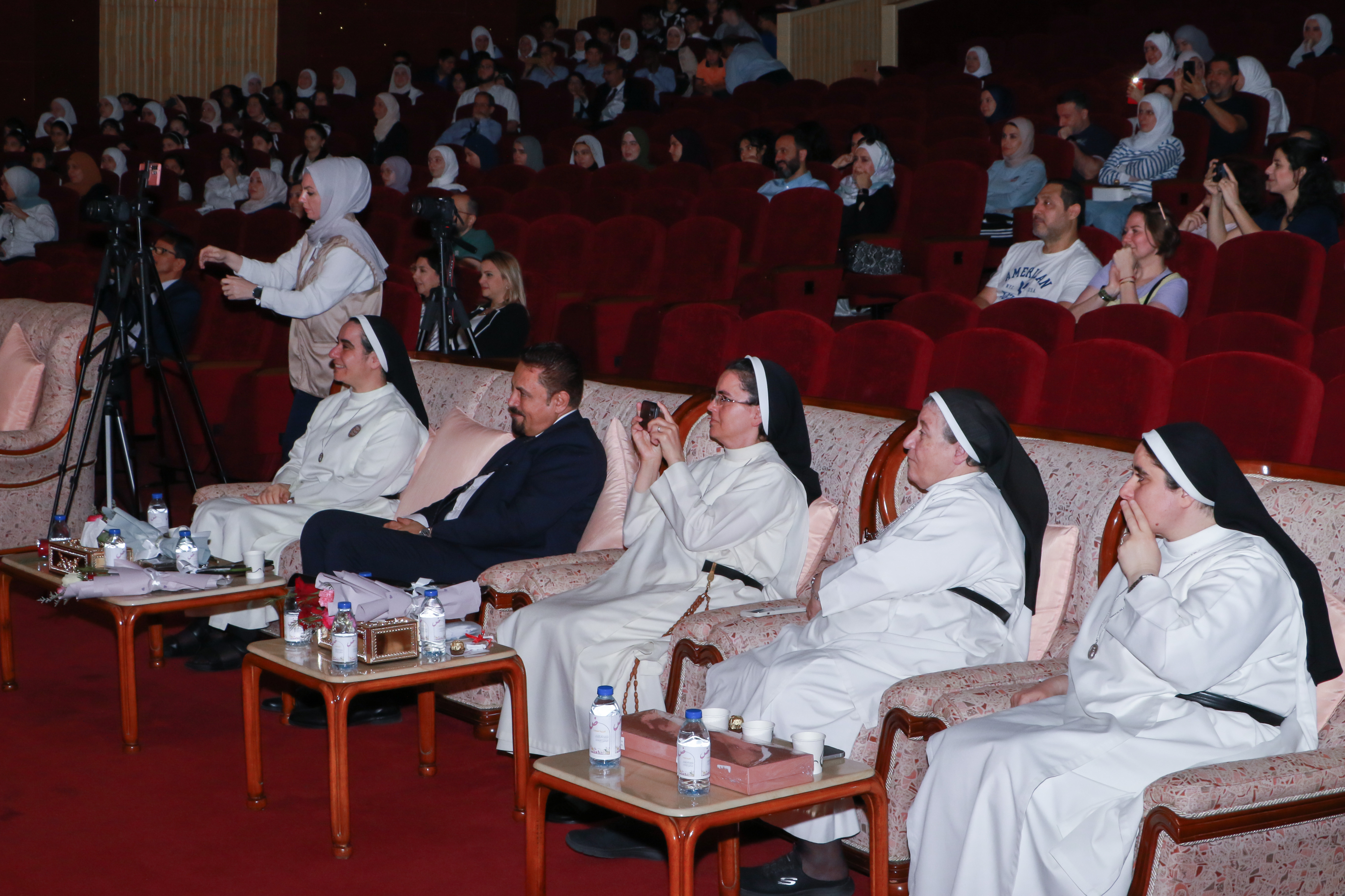 العربية تجمعنا