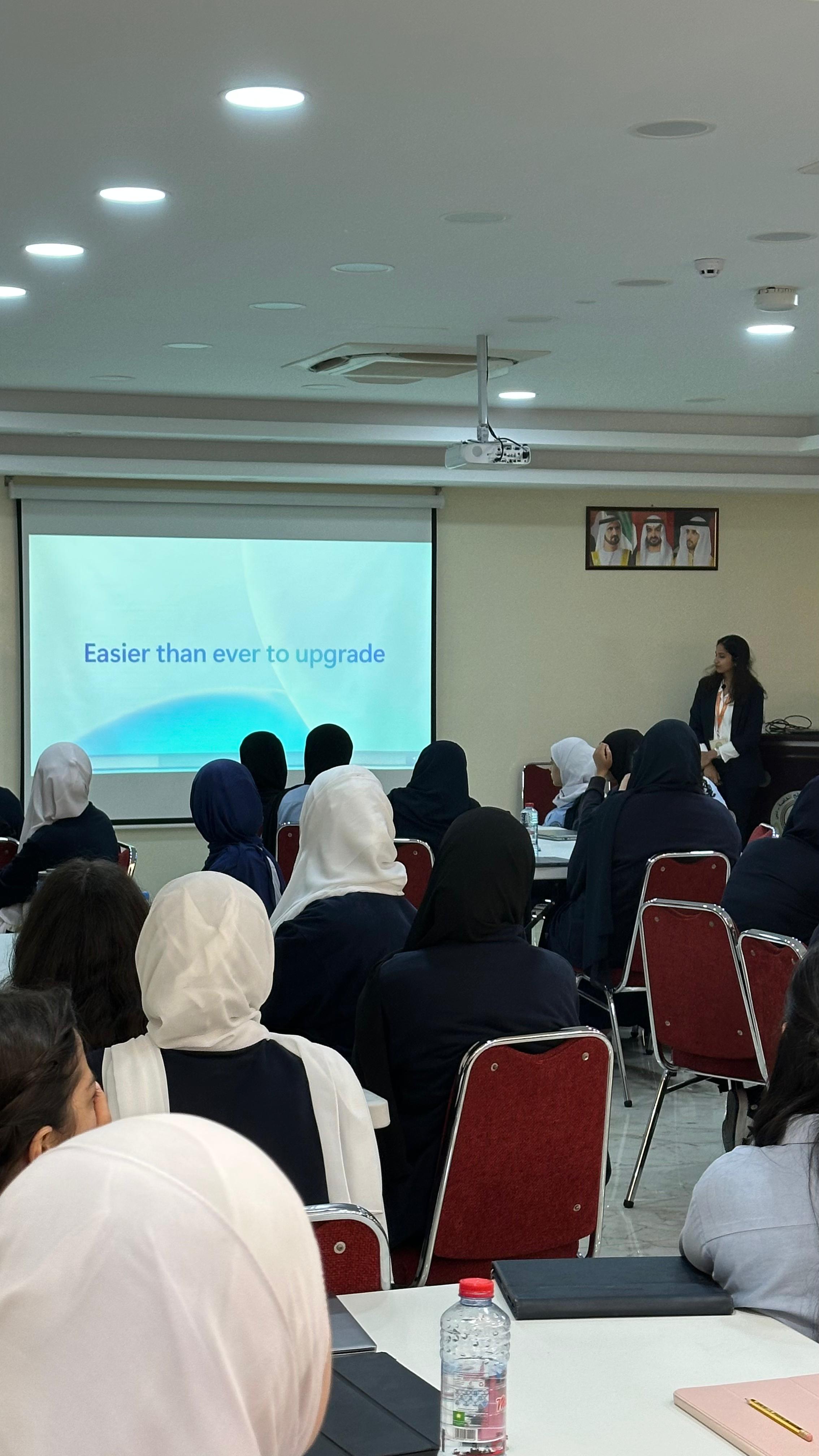  ورشة مميزة حول الذكاء الاصطناعي من مايكروسوفت بالتعاون مع مؤسسة إنجاز الإمارات