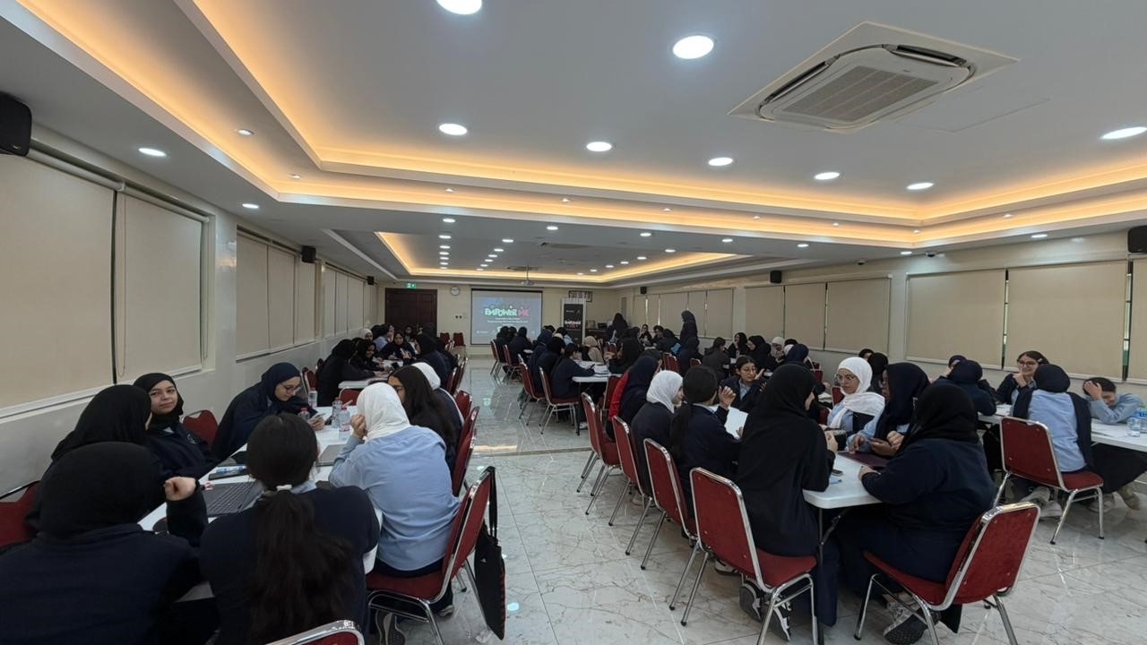 «مخيم الابتكار»  بنات بالتعاون مع مؤسسة إنجاز الإمارات 