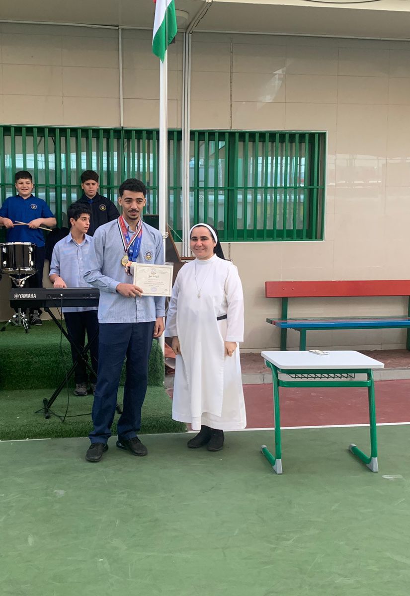 تكريم الطالب بيجاد وليد - الصف الحادي عشر في البطولة العربية للتايكواندو