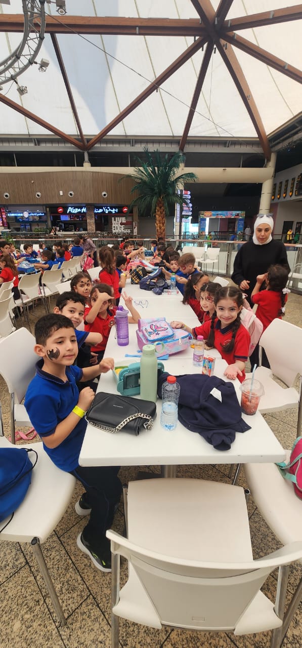 رحلة ترفيهية لطلاب الصف الاول إلى adventure land في مركز الصحارى 