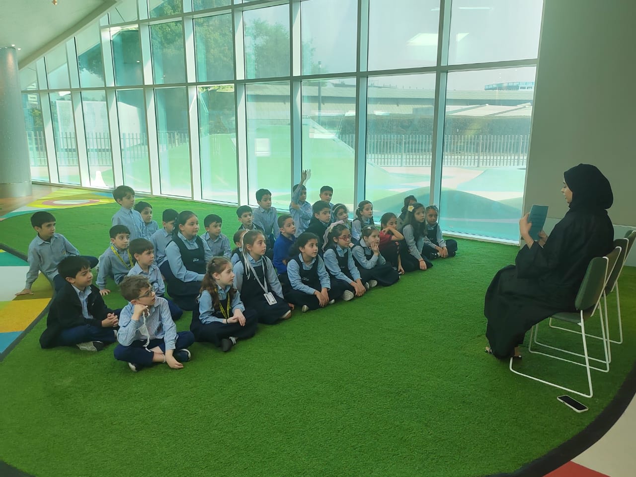 زيارة علمية ثقافية لمكتبة محمد بن راشد