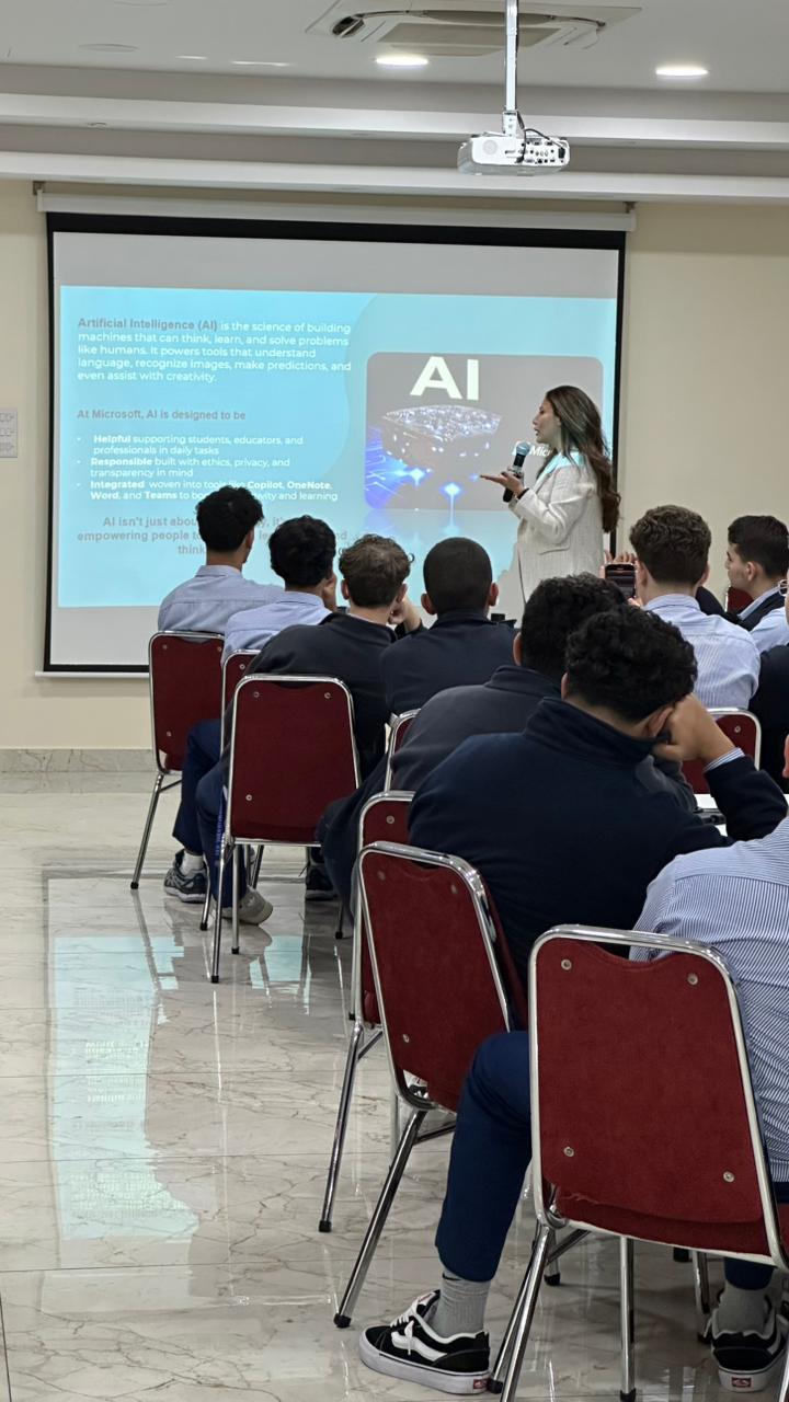  ورشة مميزة حول الذكاء الاصطناعي من مايكروسوفت بالتعاون مع مؤسسة إنجاز الإمارات