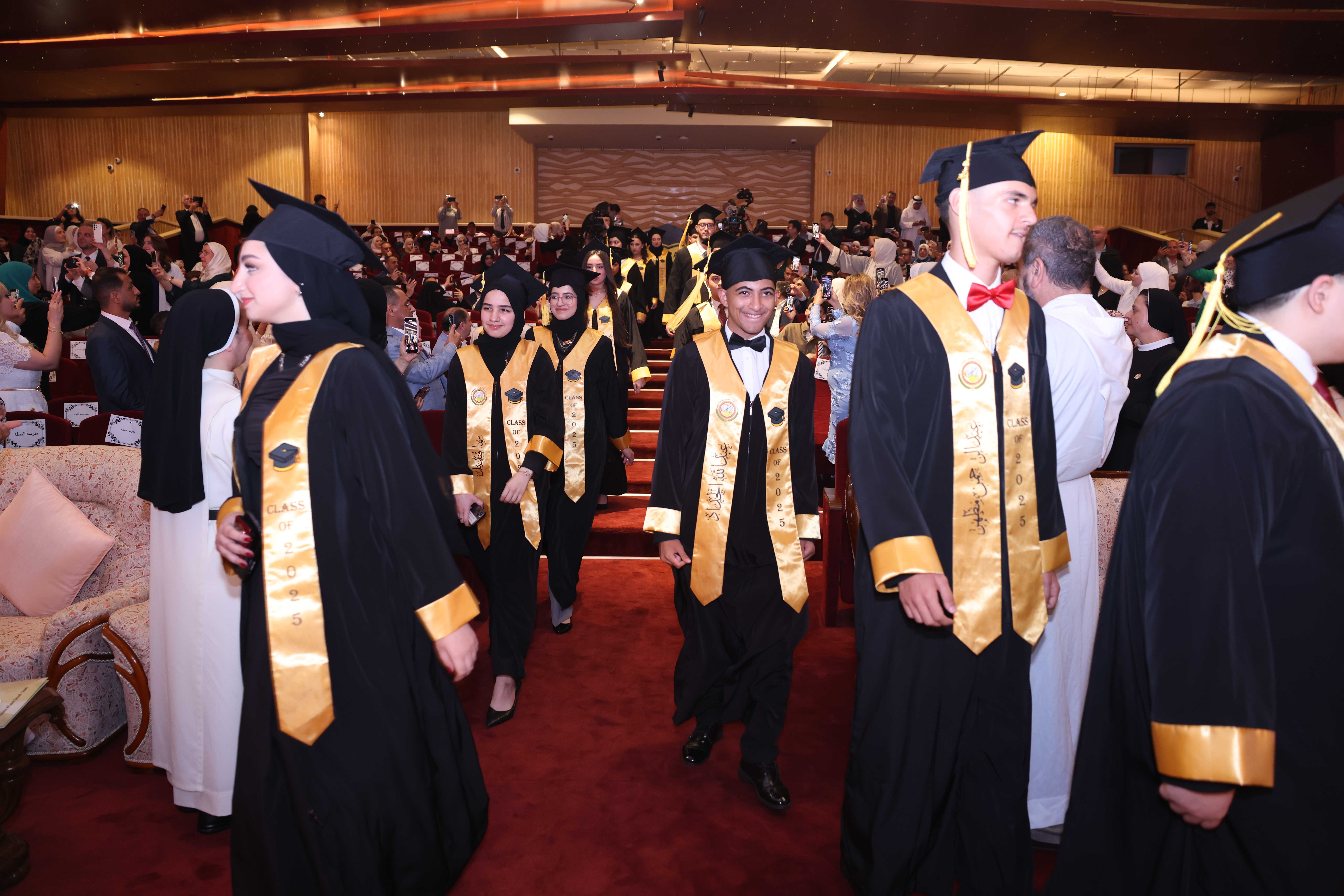 تخريج الصف الثاني عشر 2025