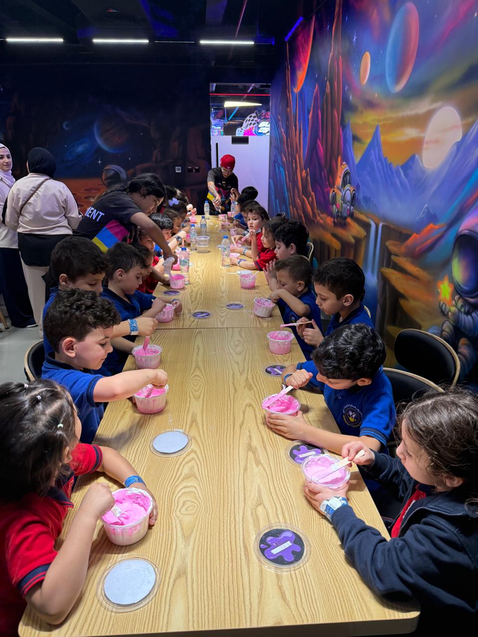 رحلة ترفيهية لطلبة الروضة الثانية إلى Black bunny في دبي