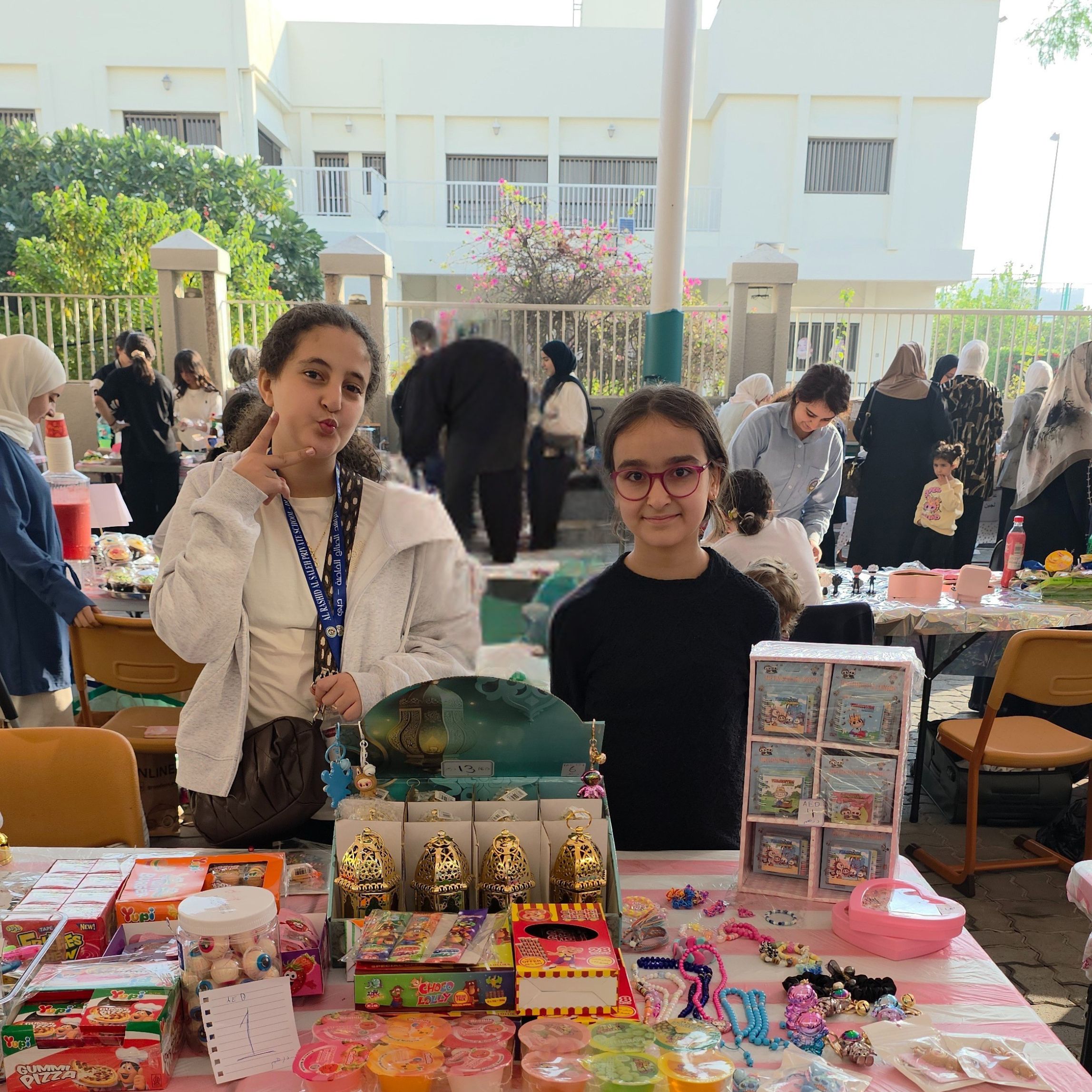 اسبوع التسوق - بنات